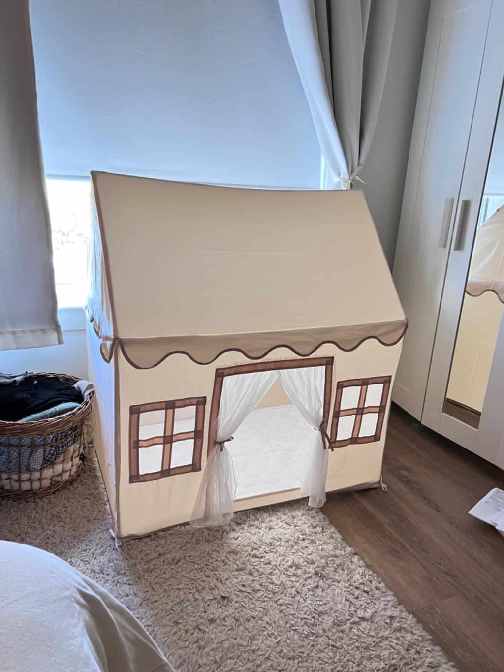 Carpa Casita con Guirnalda y Luces